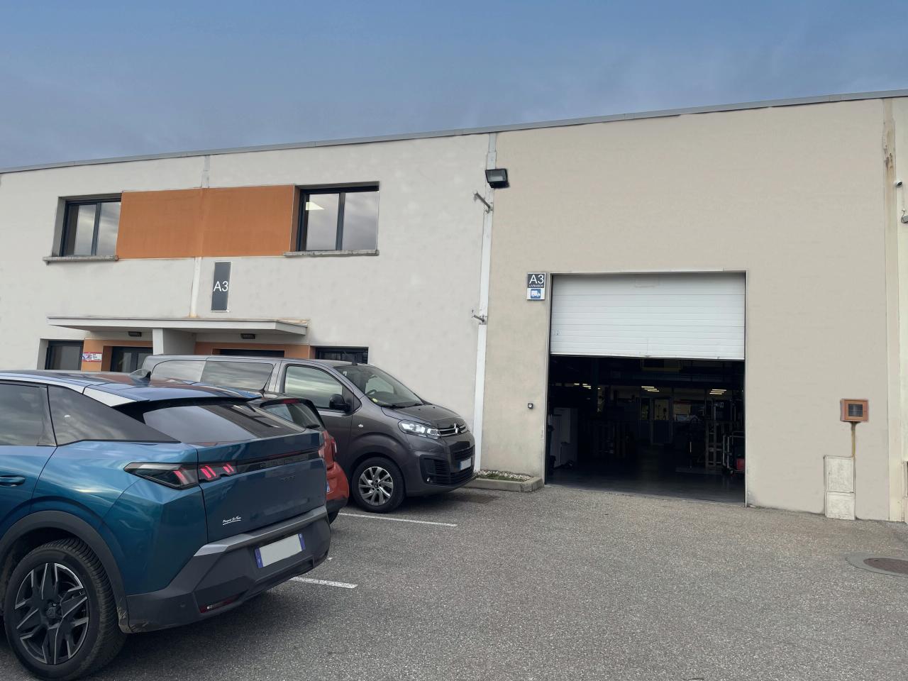 Local d'activité Meyzieu 524m² Vente local d'activité Meyzieu Rhône OVACT2529346 0